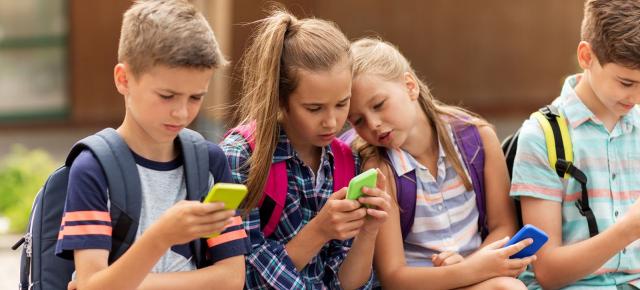 Google aduce o serie de modificări pentru siguranța online a copiilor și a adolescenților