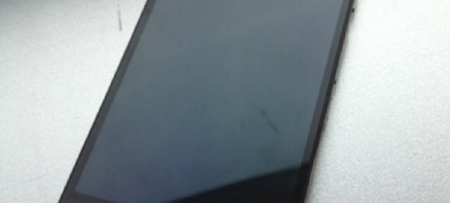 Arată ca un iPhone, dar e cel mai subțire telefon din lume: Huawei Ascend P6, acum În noi imagini