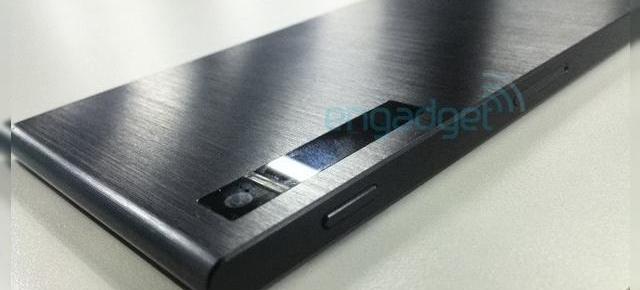 Noi imagini cu Huawei P6-U06, În varianta neagră metalizata, dar cu design total schimbat