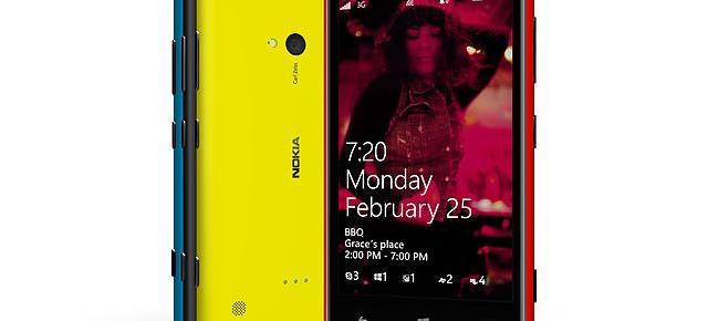 Nokia pregătește un phablet pentru toamnă, Împreună cu un Lumia 920 mai ieftin