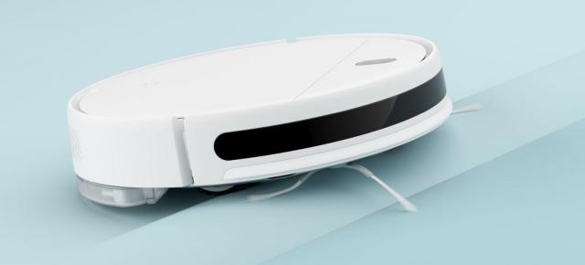 Xiaomi porneşte Black Friday 2021 cu reduceri la Mi Smart Band 6 şi aspiratorul robot Mi Vacuum Mop Essential