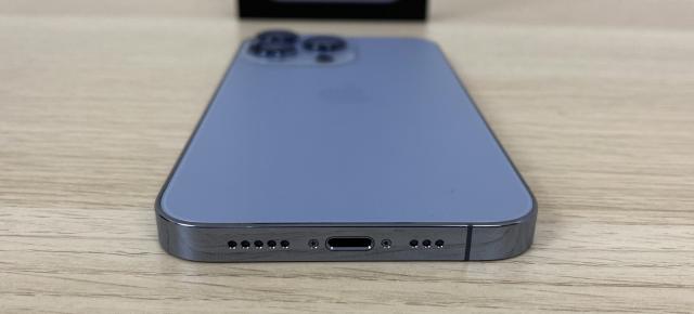 Apple iPhone 13 Pro: Acustică stereo, cu suficient bas şi voci plăcute, dar fără acel "punch"