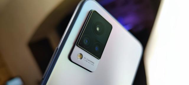 vivo V21 5G: Camera selfie e vedeta incontestabilă, nici cea principală nu e rea deloc
