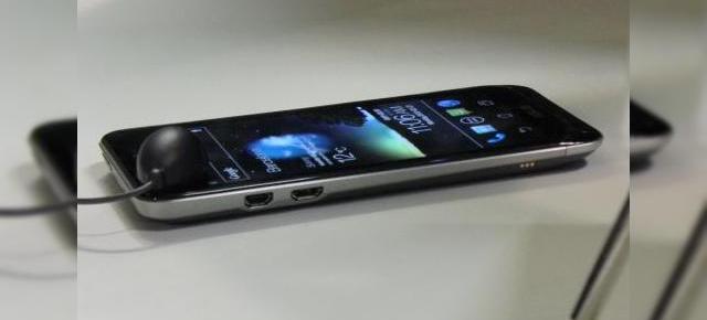 ASUS va intra pe piața smartphone din SUA anul viitor