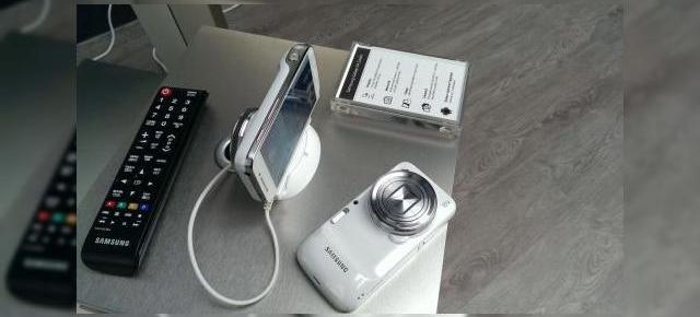 Lansare Samsung GALAXY S4 Zoom - galerie foto și primele impresii