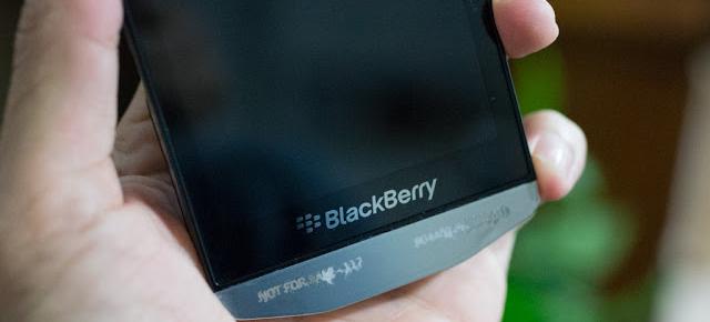 BlackBerry Z10 primește o ediție specială Porsche; Iată fotografii!