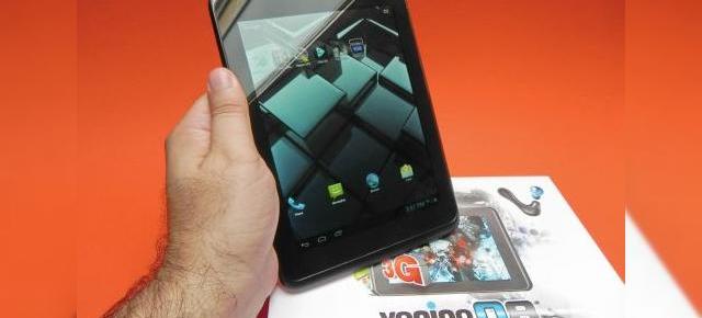 Vonino Q8 - unboxing pentru tableta low-cost cu procesor Qualcomm quad-core și conectivitate 3G (video)
