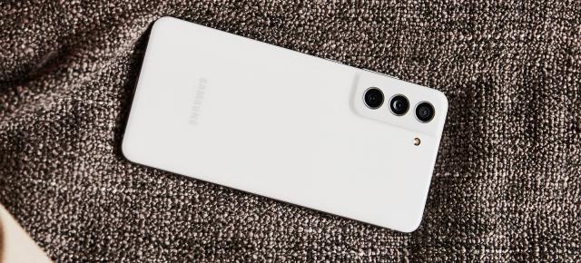 Turul Magazinelor #1039: iPhone 12 sub 3500 de lei, Galaxy S21 FE 5G la precomandă cu căşti cadou, TV 4K ieftin