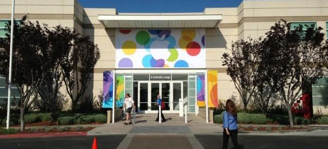 Apple Își decorează campusul pentru lansarea iPhone de azi; Mai sunt câteva ore!