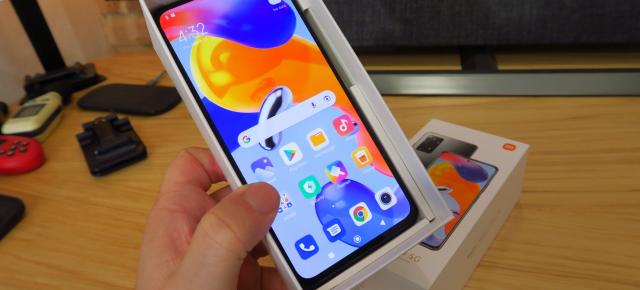 Xiaomi Redmi Note 11 Pro 5G Unboxing: un telefon multimedia îngust şi alungit, bun pentru gameri, dar cu hibă la filmare