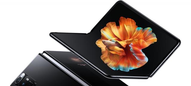 Cum va arăta viitorul smartphone pliabil de la Xiaomi? Schițe descoperite în codul sursă MIUI dezvăluie silueta sa