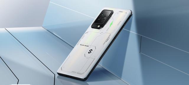 AnTuTu dezvăluie cele mai puternice smartphone-uri ale lunii aprilie 2022: Snapdragon 8 Gen 1 face legea