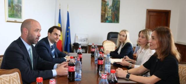 România partener Apple? Oficialii companiei au fost la Bucureşti pentru a discuta despre un centru de cercetare în ţara noastră