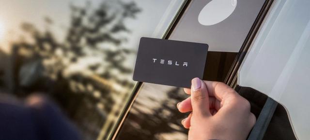 Hackerii pot deschide orice maşină Tesla cu o vulnerabilitate Bluetooth (şi nu numai)