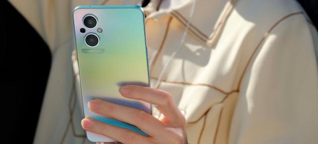 OPPO Reno8 Lite 5G se vinde deja în Spania, cu procesor Snapdragon 695 şi ecran AMOLED; Cât costă?