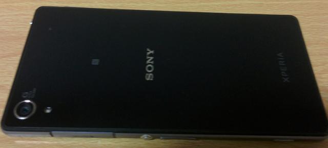 Sony Xperia Z2 (aparent) fotografiat În imagini hands on