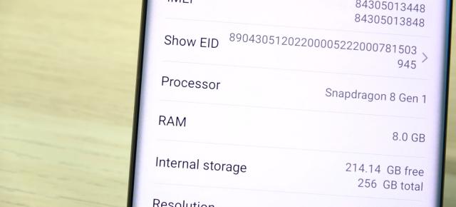 HONOR Magic4 Pro: Hardware de flagship, cu record la încărcare, zoom atractiv