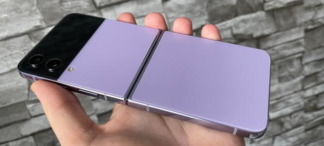 Samsung spune că telefoanele sale pliabile Galaxy Z Fold și Galaxy Z Flip atrag de 3 ori mai mulți cumpărători noi pentru brand decât o face seria Galaxy S