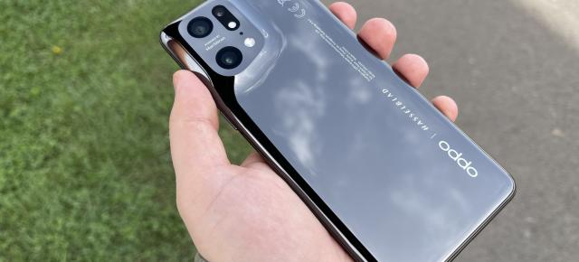 OPPO câştigă premii EISA pentru smartphone-uri avansate şi pentru cele mai bune căşti in-ear (Ediţia 2022-2023)