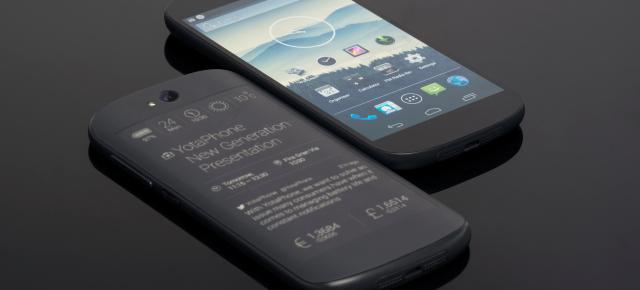 MWC 2014: rușii de la YotaPhone prezintă a doua generație de telefon, cu ecran dual