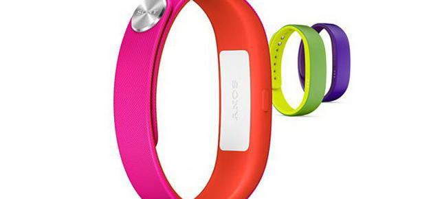 MWC 2014: Sony lansează brățara Smartband SWR10, rezistenta la apă și ideală pentru fitness