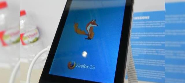 ZTE Open II hands on preview: un micuț telefon cu Firefox OS și preț accesibil (Retro MWC 2014 - Video)