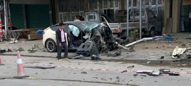 O maşină Tesla a pierdut controlul în China, ucigând două persoane şi rănind alte trei