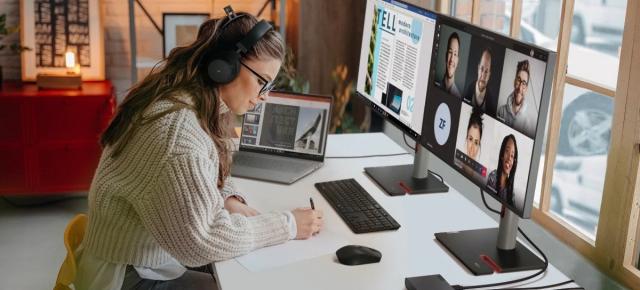CES 2023: Lenovo lansează monitoarele ThinkVision P32PZ-30 și P27PZ-30, cu display-uri Mini-LED și luminozitate crescută