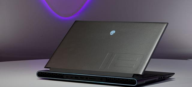 CES 2023: Dell aduce RTX 4090 pe laptopul Alienware M18, cu ecran uriaş de 18 inch; Soseşte şi M16