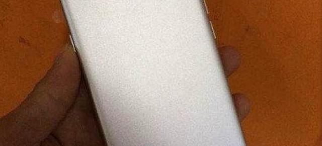 O nouă machetă de iPhone 6 aduce elemente de design similare cu HTC One M8