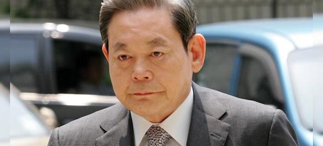 Directorul Samsung, Lee-Kun Hee suferă un infarct, ar putea fi urmat la conducerea companiei de fiul său