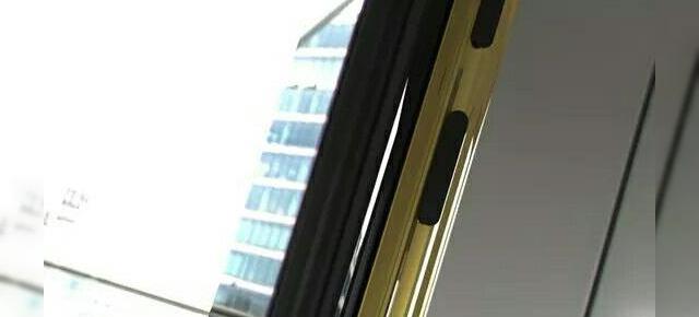 Nokia Lumia 920 ni se prezintă Într-o versiune aurită, Înainte de lansarea lui Lumia 930