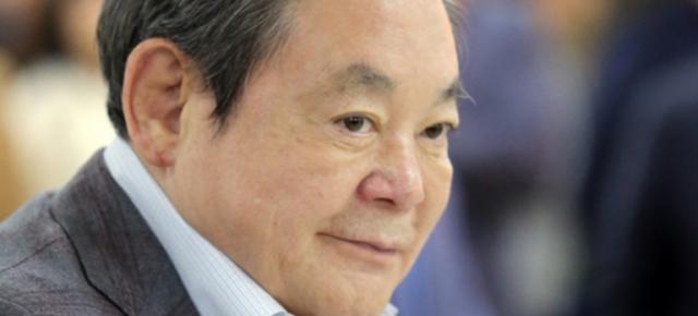 CEO-ul Samsung Își recapătă cunoștiința după mai bine două săptămâni de comă