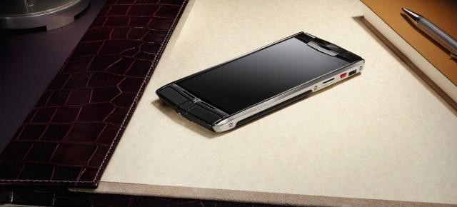 Vertu lansează smartphone-ul de lux Signature Touch; acest aduce dotări hardware de top (Video)