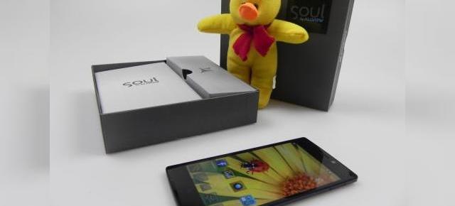 Allview X2 Soul unboxing: scoatem din cutie cel mai subțire smartphone din lume, cu talie de 5.55 mm (Video)