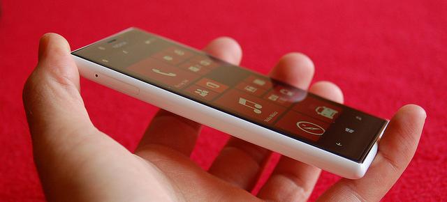 Nokia Lumia 730 ar putea debuta luna viitoare cu Windows Phone 8.1 GDR1 la bord