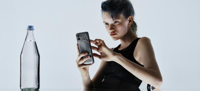 Turul Magazinelor #1302: Nothing Phone (2) în România, monitor 2K sub 1000 lei, joc nou Final Fantasy