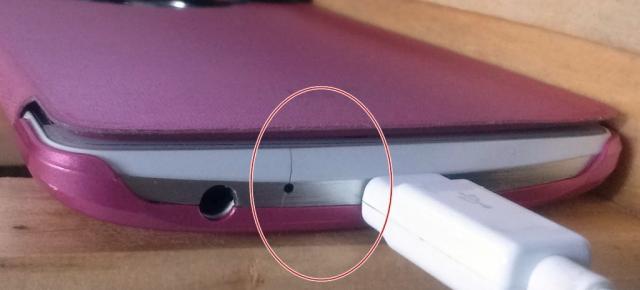 LG G3 ar putea avea probleme! Au fost semnalate crăpături În carcasa sa, În zona inferioară