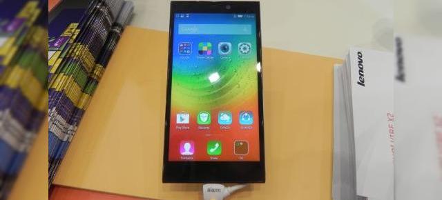 IFA 2014: Lenovo Vibe Z2 hands on - telefon selfie midrange cu carcasă din aluminiu (Video)