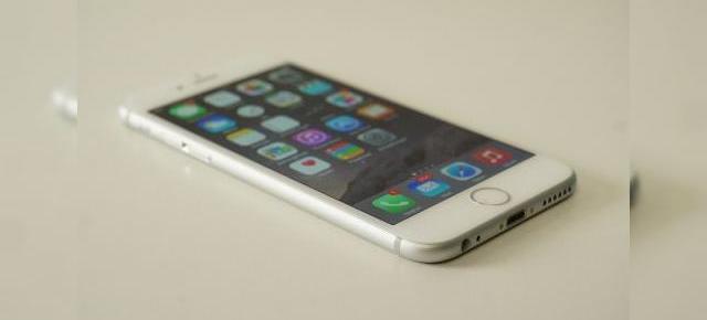 iPhone 6 review (trecere În revistă): Primele recenzii spun despre iPhone 6 că e elegant și eficient dar alunecos, are ecran excelent, iar viața bateriei putea fi mai bună