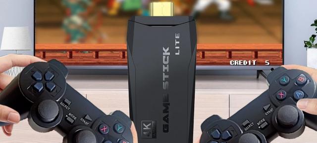 Ești fan jocuri retro? Micul dongle Game Stick Lite din oferta Cafago e la reducere și îți permite să joci titluri PS1, GBA, ATARI pe televizorul tău