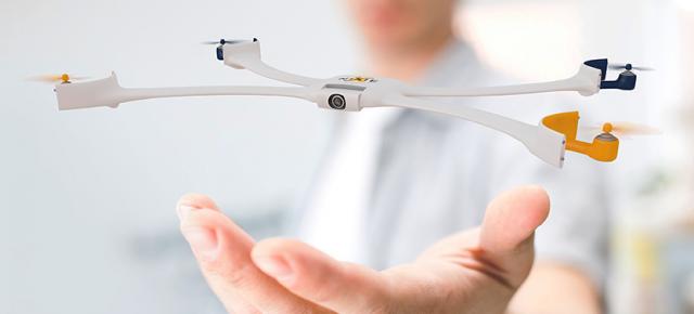 Nixie este un gadget portabil ce Îți aduce o dronă pentru selfie-uri la Încheietura mâinii