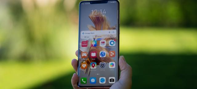 Huawei clarifică "neînţelegerea cu Android": aplicaţiile vor continua să ruleze pe telefoanele vândute internaţional