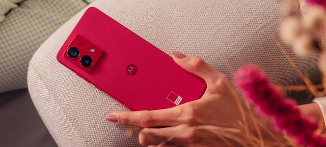 82% dintre români (+vecini) preferă un telefon în culoarea favorită; 47% dintre bărbaţi aleg Viva Magenta