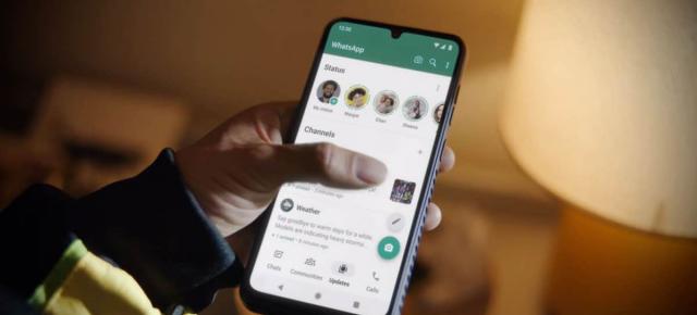 "Dă like la postari şi primeşti bani" - înşelătorie nouă propagată pe WhatsApp