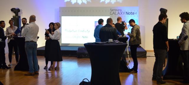 Samsung Galaxy Note 4 expus În cadrul Muzeului Național de Artă Contemporană din București cu ocazia debutului pe plan local