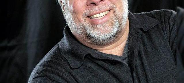Steve Wozniak, cofondatorul Apple consideră că un phablet iPhone ar fi trebuit să fie lansat cu 3 ani În urmă