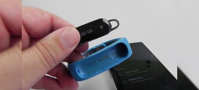 Huawei Talkband B1 review: brățara de fitness tracking cu headset integrat și câteva imperfecțiuni (Video)