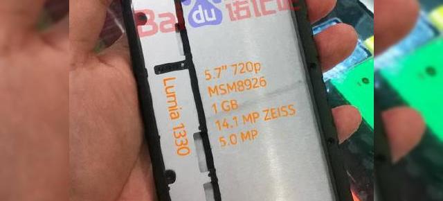 Phabletul Lumia 1330 ajunge pe web Într-o presupusă imagine hands on