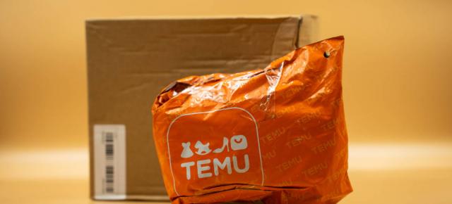 Peste 1 milion de colete livrate de Fan Courier într-o lună vin de pe Shein și Temu; Popularitatea magazinelor explodează în România